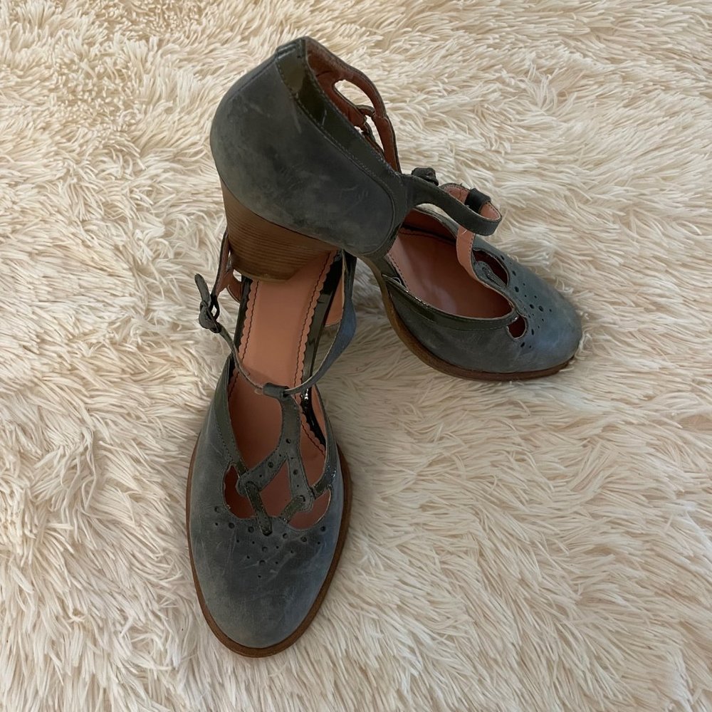 Anthropologie Miss Albright Gray Leather T Strap Heels Size 10